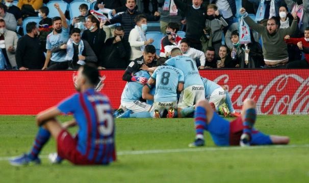 哈维看看吧，这就是你要带的队，3球领先被绝平