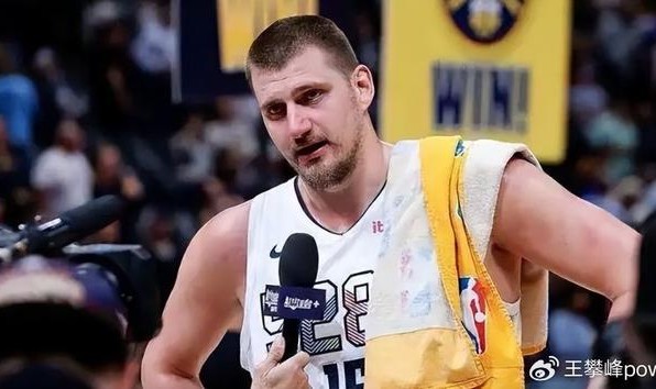 世俱杯买球-约基奇爆砍39+10，再刷新纪录+打破魔咒！二当家腿筋拉伤报销，成最大